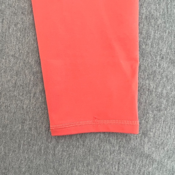 Fabletics Cropped Coral Leggings No Tag / Measures Size Small Hidden Pocket - Picture 6 of 14